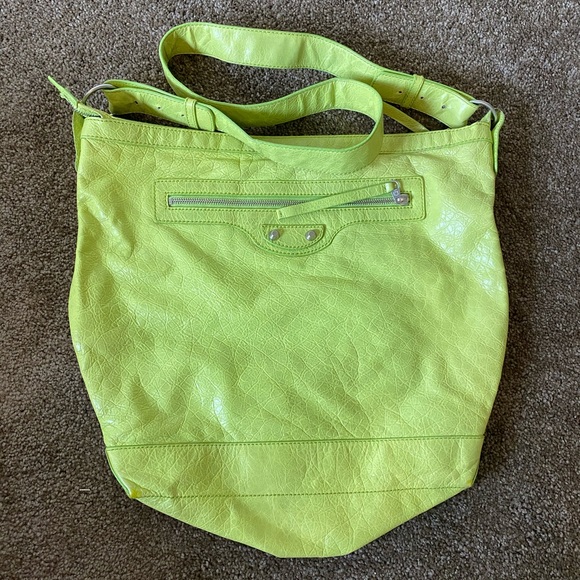 Balenciaga soft leather sling bag - Picture 1 of 4